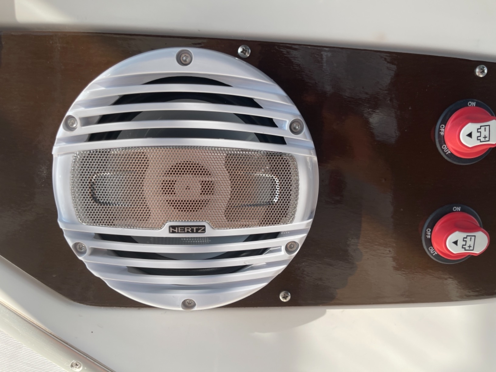 Audio top per il gommone